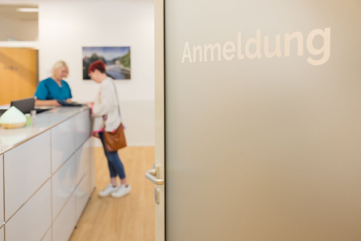 Schild von der Anmeldung